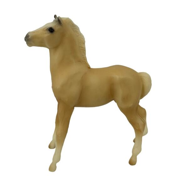 Breyer Reeves Horse Figure Pony Mini Figurine Toy Blonde Tan Cream Collectible - Picture 1 of 9